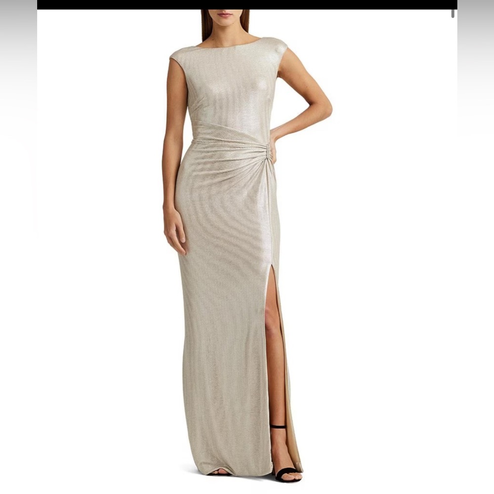 Lauren Ralph Lauren
Metallic Boat Neckline Sleeveless Gown